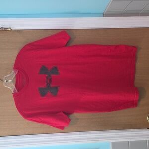 Under Armour Red Short Sleeve Tee Vibrant Crew Neck Mens Medium